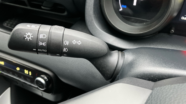 Toyota Yaris 1.5 Hybrid Design 5dr CVT Hybrid Hatchback